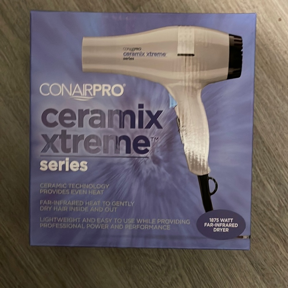 Conair hairdryer 1875 watts. NIB